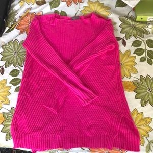A beautiful Vince Camuto sweater hot pink in great condition!